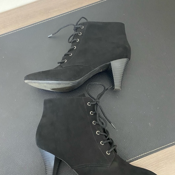 Women’s East 5th Black Lace-Up Heeled Boots - Picture 3 of 8